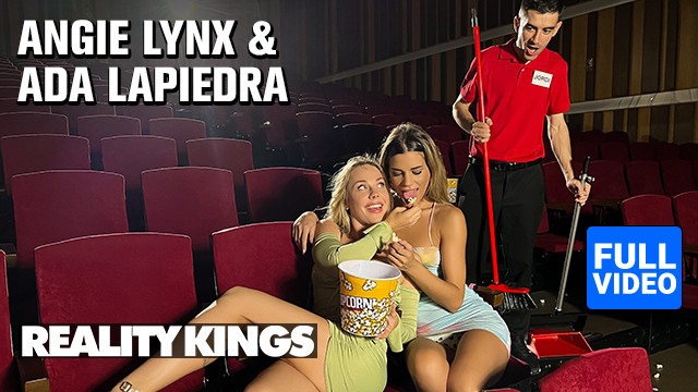 REALITY KINGS – Angie Lynx ve Ada Lapiedra, Usher Jordi'nin tiyatroda çılgın bir üçlü için onlara katılmasına izin verdi