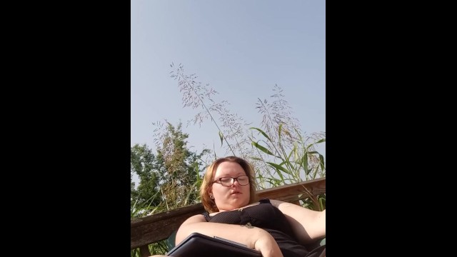 Baba için resim boyarken sigara içmek