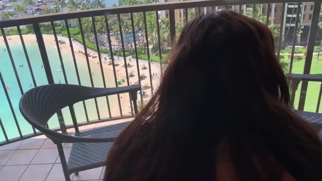 Porno izlerken otel balkonunda sevişmek, Ocean View