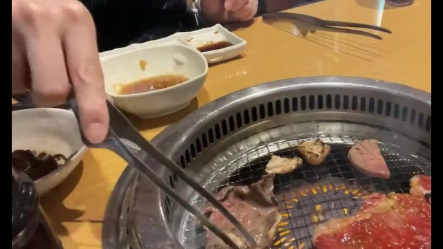 Kötü ofis çalışanı kadın tatillerde tek başına yakiniku yiyor ①