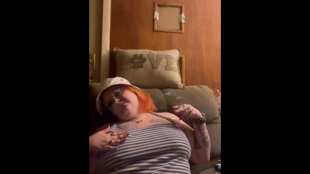 Smokin MILF PAWG Yaramaz Küçük Şakacı Oyuncak