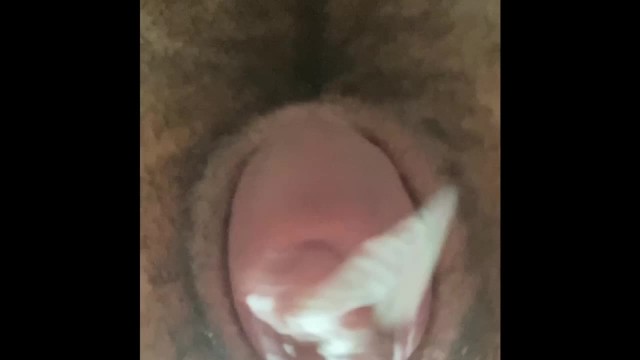 Transseksüel adam FTM seni nasıl becereceğini ve ağzına, amına ve kıçına nasıl boşalacağını gösteriyor