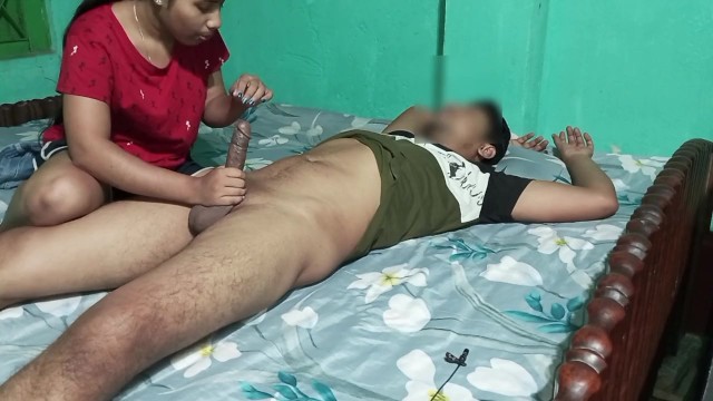 Öğretmenin büyük penisini gören öğrenci, Hintçe sesli full musti hardcore seksle seks yaptı