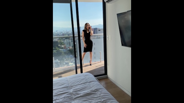 CDMX'teki iş gezisinde büyük memeli bir yöneticiyle sevişiyorum