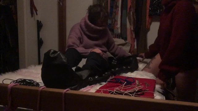 Kazak yukarı, cbt eğlencesi için çuvala konuldu