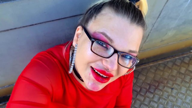 Stripper'dan dumanlı oral seks!