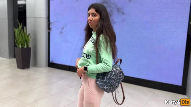 Halka açık bir tuvalette riskli halka açık seks