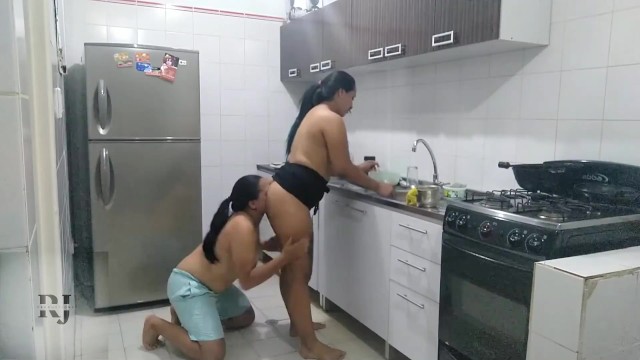 mutfakta sevişmek
