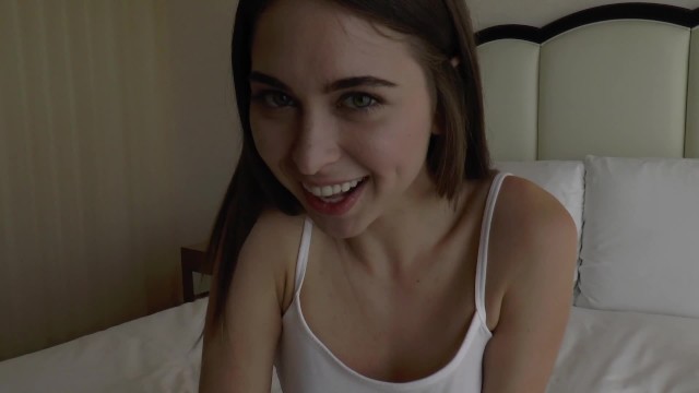 Riley yaramaz ve tüm seks maceralarını senin için filme almak istiyor!!