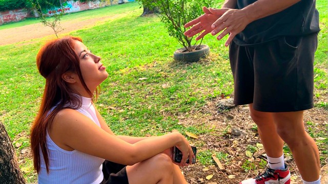 Sokakta para teklif edildikten sonra bir yabancı tarafından becerilmek – MilanRodriguezx'in ağzına boşalmak