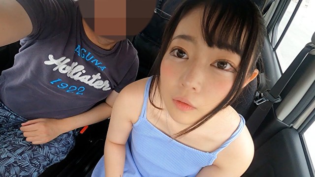 Büyük gözler! Küçük ve sevimli! 147cm Osaka minik kızı①Yerel olarak araba kullanırken fellatio ve el işi