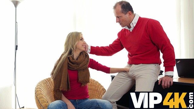 OLD4K. Yardım istemek söz konusu olduğunda yaşlı penis orospunun en iyi arkadaşıdır